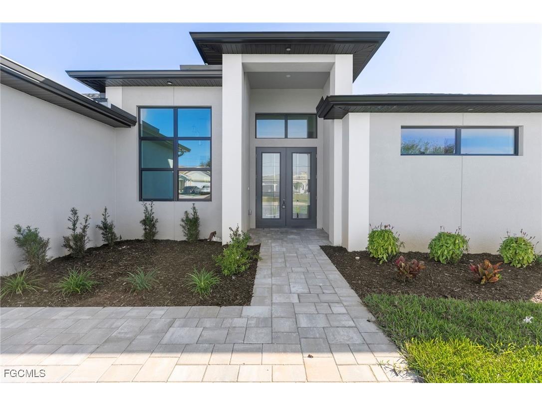 305 NW 15th Place Cape Coral FL 33993 2026003481 image4