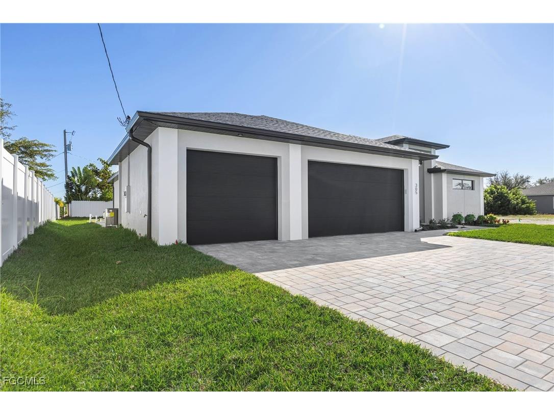 305 NW 15th Place Cape Coral FL 33993 2026003481 image45