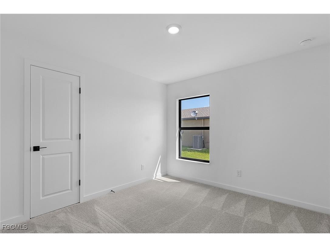 305 NW 21st Street Cape Coral FL 33993 2025009082 image13