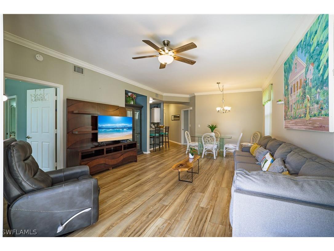 305 Robin Hood Circle #101 Naples FL 34104 226008337 image10