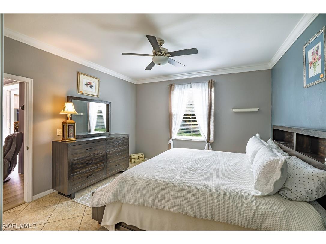 305 Robin Hood Circle #101 Naples FL 34104 226008337 image12