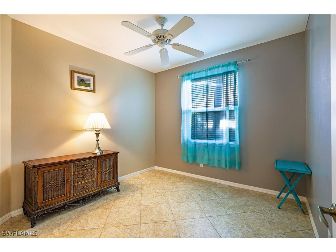 305 Robin Hood Circle #101 Naples FL 34104 226008337 image17