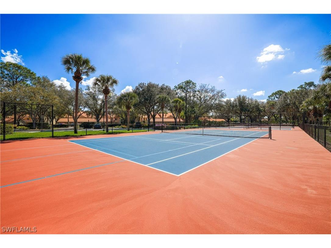 305 Robin Hood Circle #101 Naples FL 34104 226008337 image26