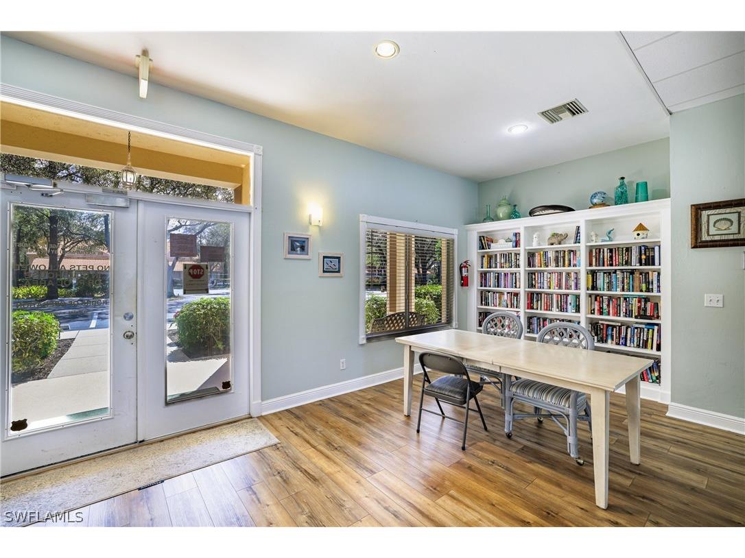 305 Robin Hood Circle #101 Naples FL 34104 226008337 image28