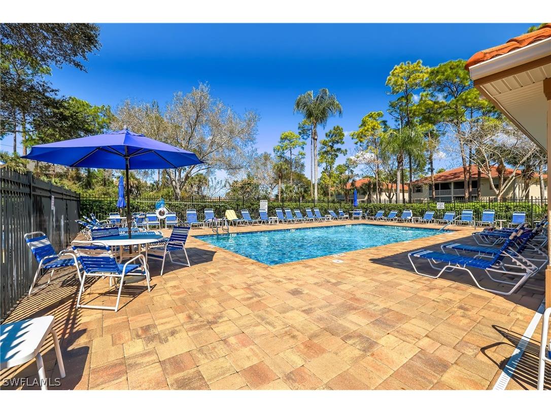 305 Robin Hood Circle #101 Naples FL 34104 226008337 image31