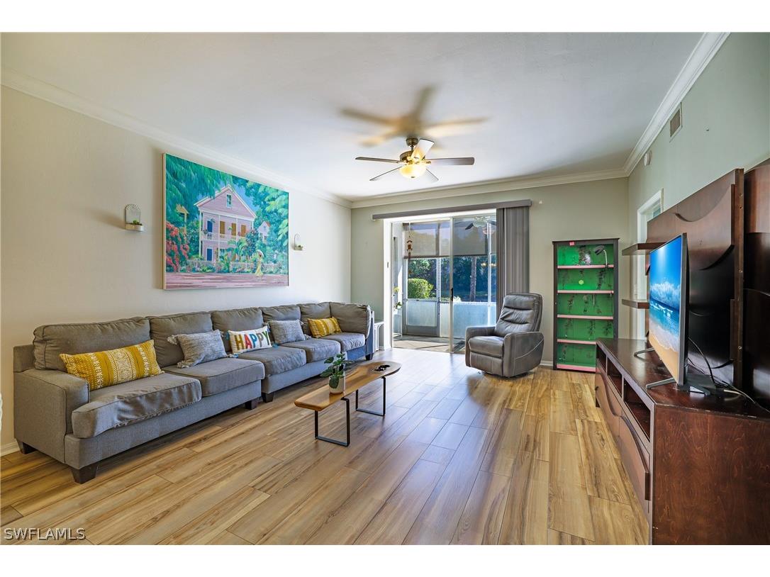 305 Robin Hood Circle #101 Naples FL 34104 226008337 image9