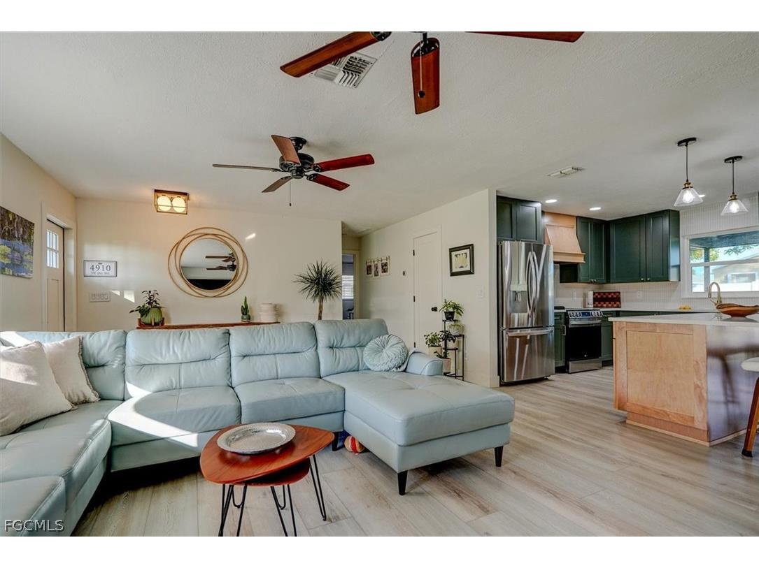 305 SE 14th Terrace Cape Coral FL 33990 2026006674 image11