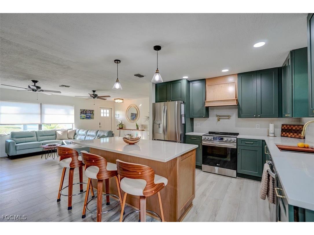 305 SE 14th Terrace Cape Coral FL 33990 2026006674 image15