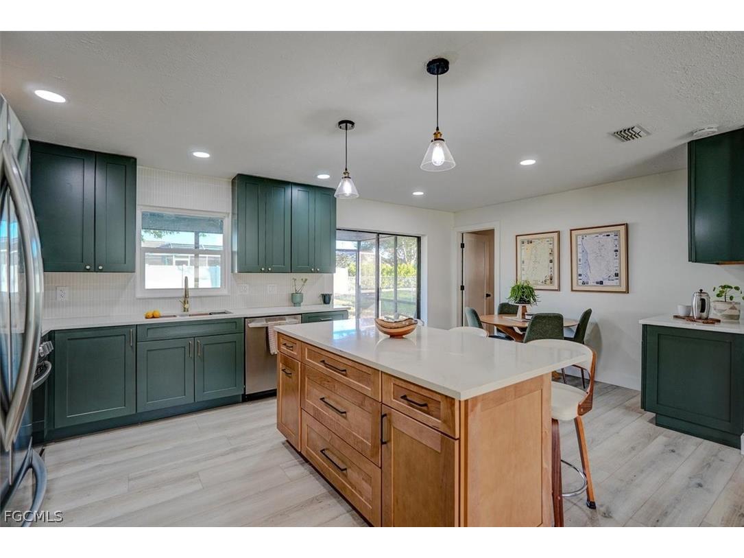 305 SE 14th Terrace Cape Coral FL 33990 2026006674 image16