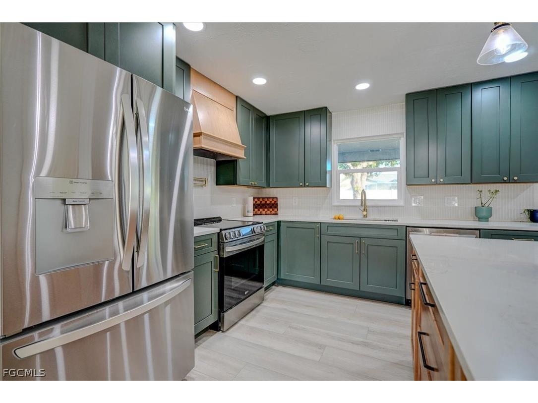 305 SE 14th Terrace Cape Coral FL 33990 2026006674 image17
