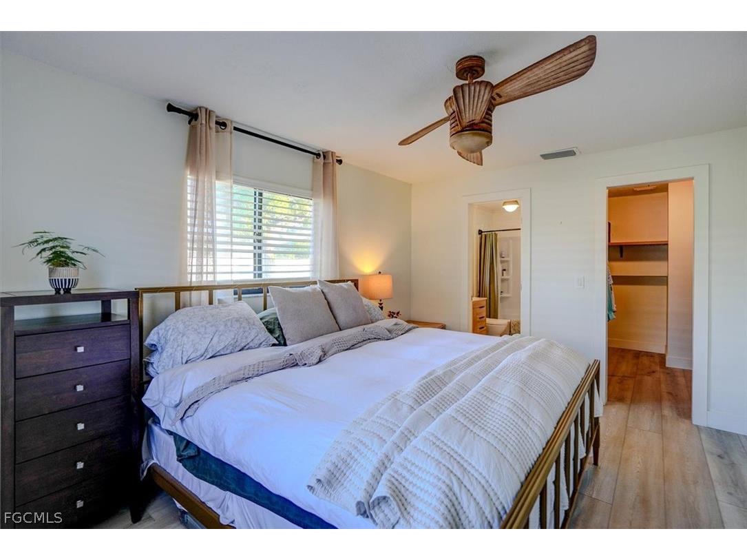 305 SE 14th Terrace Cape Coral FL 33990 2026006674 image25