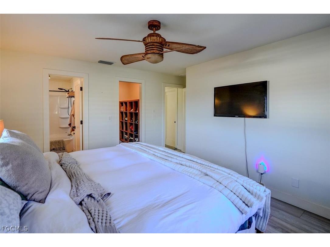 305 SE 14th Terrace Cape Coral FL 33990 2026006674 image26
