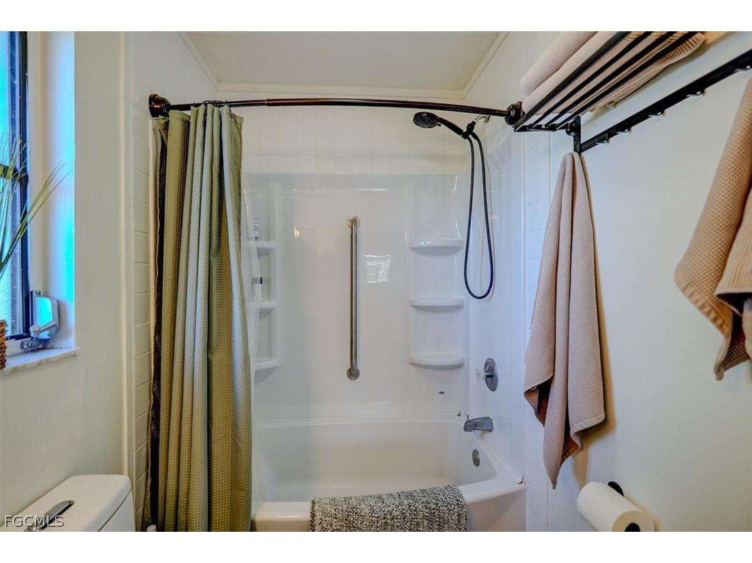 305 SE 14th Terrace Cape Coral FL 33990 2026006674 image28