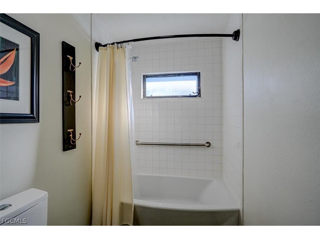 305 SE 14th Terrace Cape Coral FL 33990 2026006674 image34