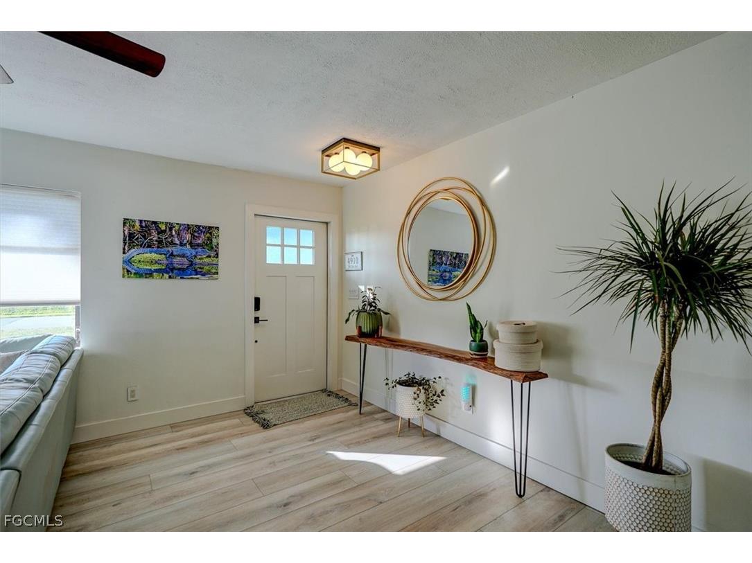 305 SE 14th Terrace Cape Coral FL 33990 2026006674 image5