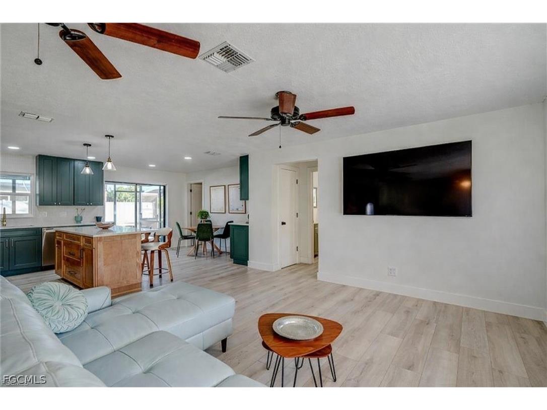 305 SE 14th Terrace Cape Coral FL 33990 2026006674 image7