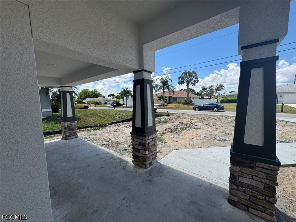 305 SE 2nd Street Cape Coral FL 33990 2026018031 image4