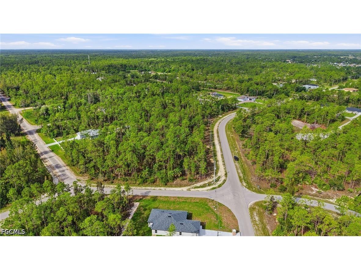 305 Woodburn Drive Lehigh Acres FL 33972 2026024473 image5