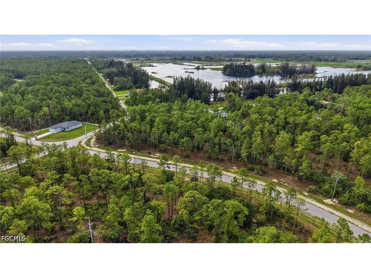 305 Woodburn Drive Lehigh Acres FL 33972 2026024473 image6