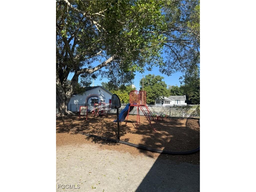 3050 Michigan Avenue Fort Myers FL 33916 2025021896 image2