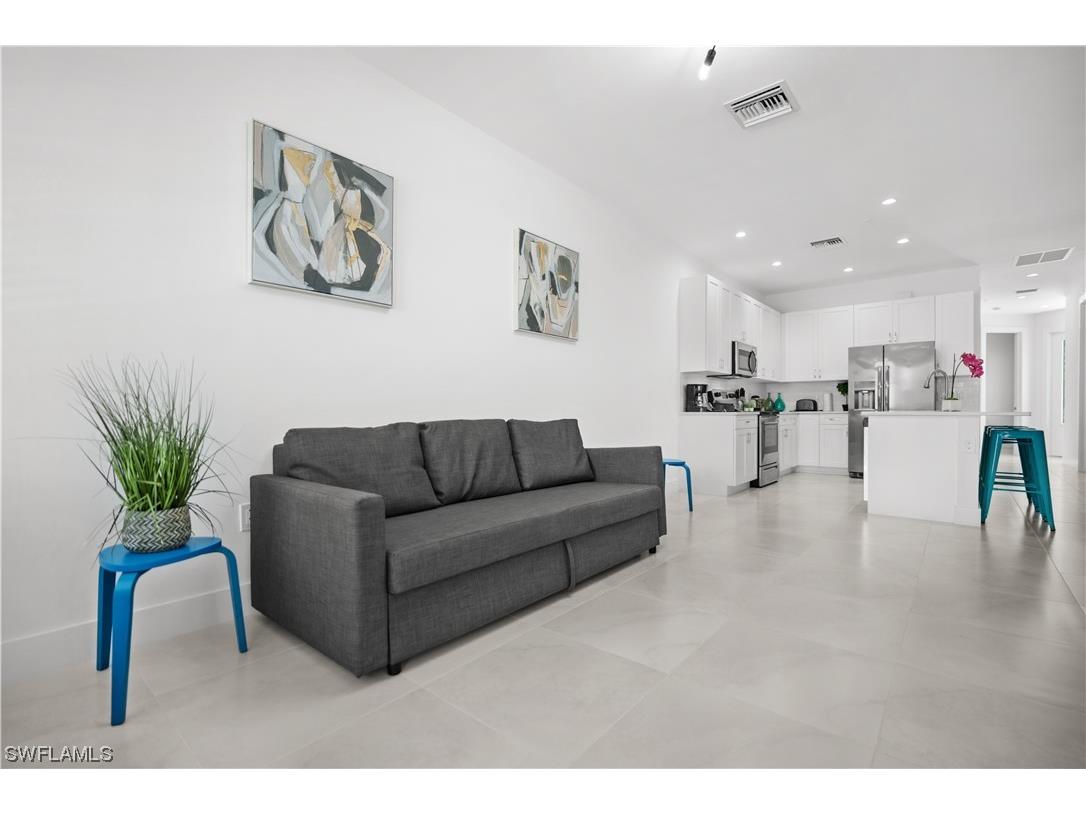 3050 Thomasson Drive #103 Naples FL 34112 224008806 image1