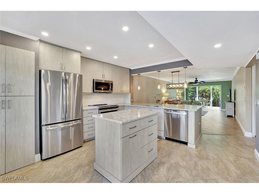 3051 Sandpiper Bay Circle #I102 Naples FL 34112 225039211 image1