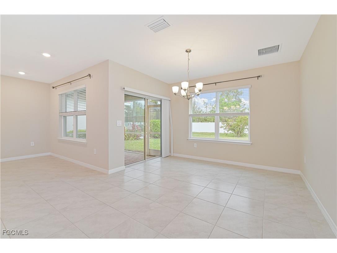 3052 Royal Gardens Avenue Fort Myers FL 33916 2025019751 image12