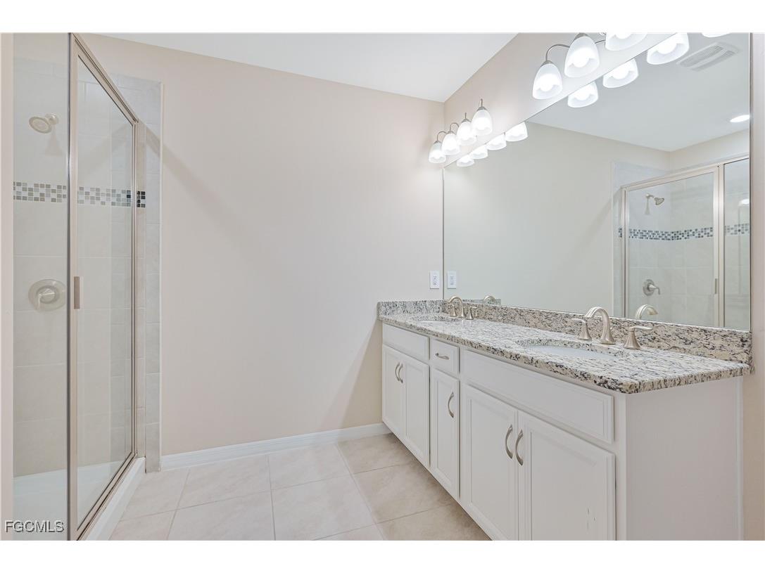 3052 Royal Gardens Avenue Fort Myers FL 33916 2025019751 image17