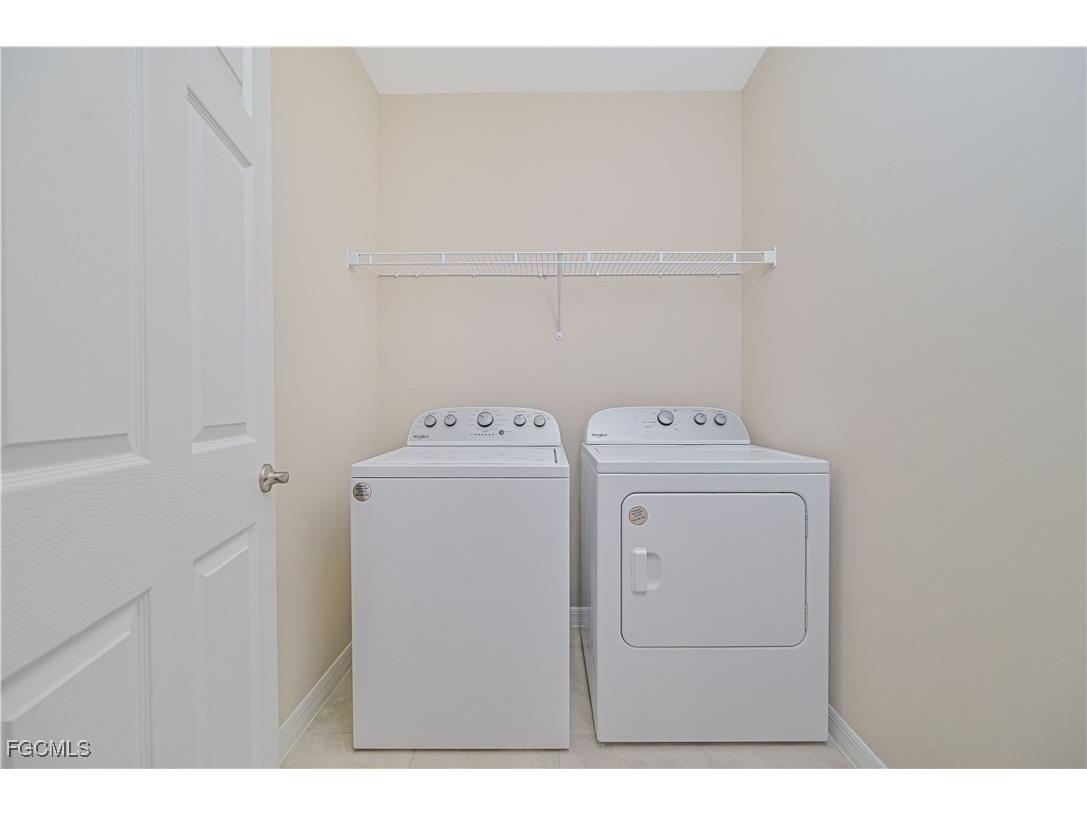 3052 Royal Gardens Avenue Fort Myers FL 33916 2025019751 image18