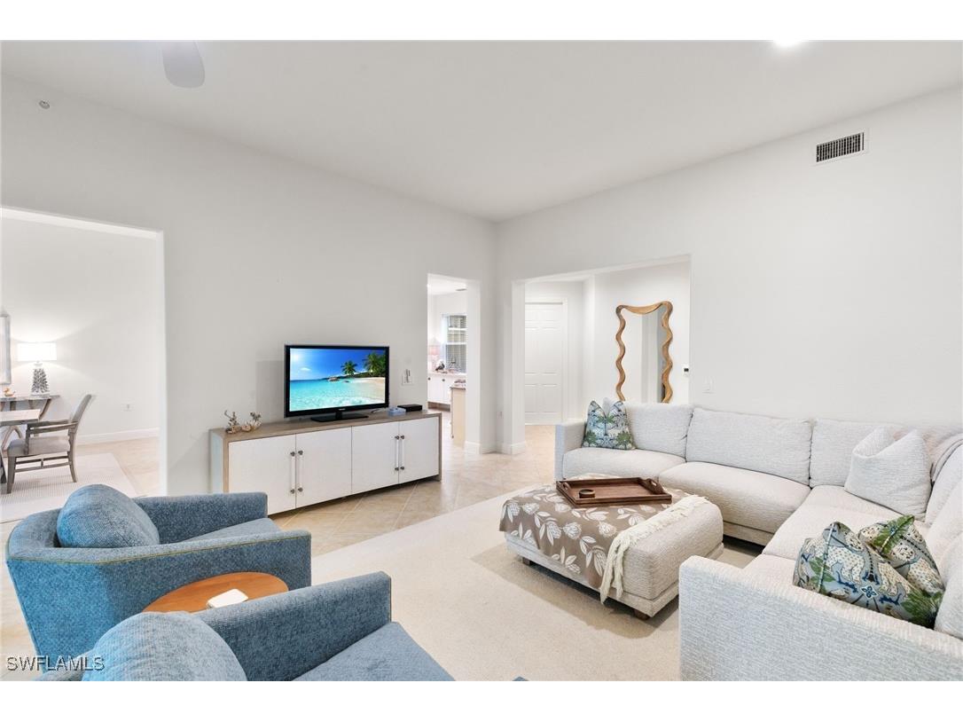 3053 Aviamar Circle #8-102 Naples FL 34114 226001927 image3