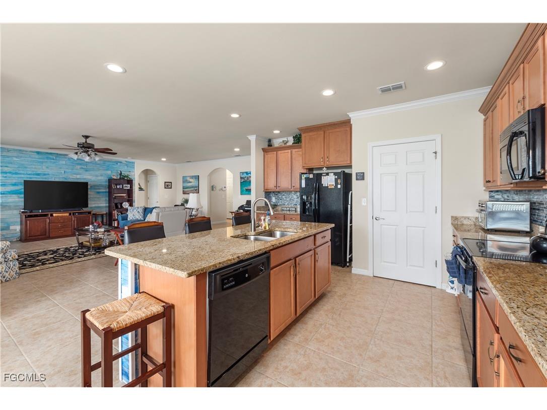 3055 Apple Blossom Drive Alva FL 33920 2025009847 image14