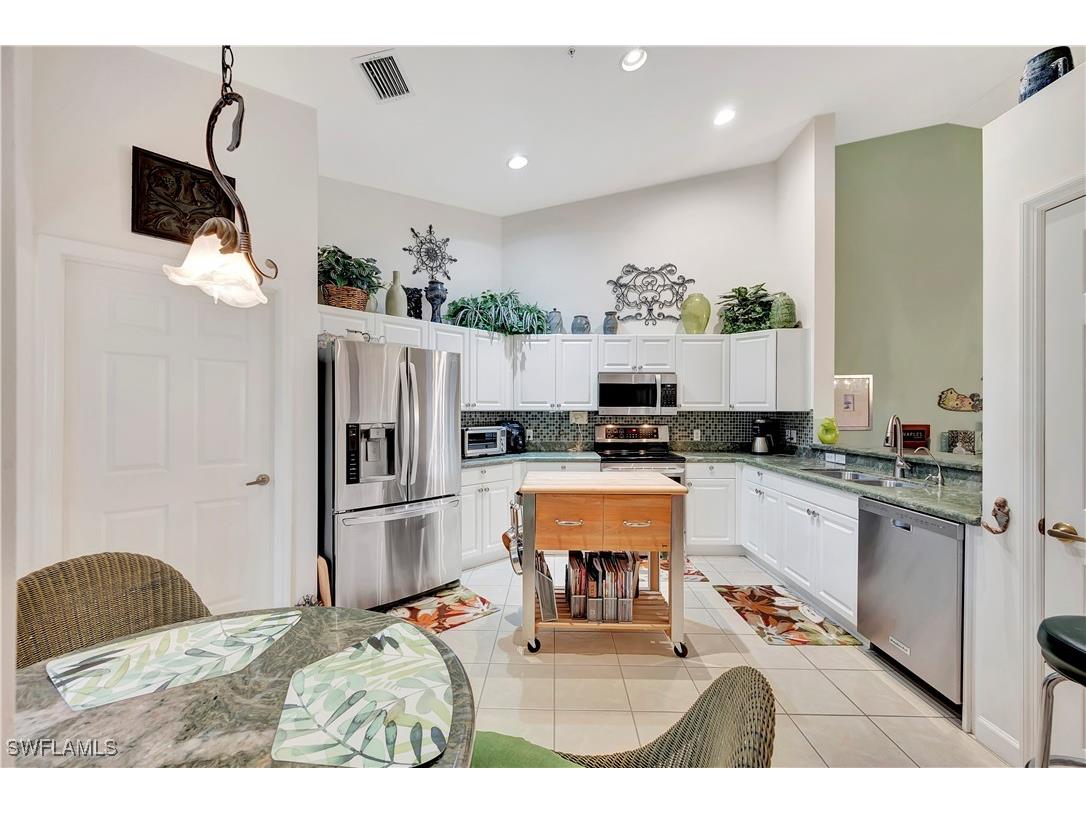 3055 Horizon Lane #1706 Naples FL 34109 225077519 image8