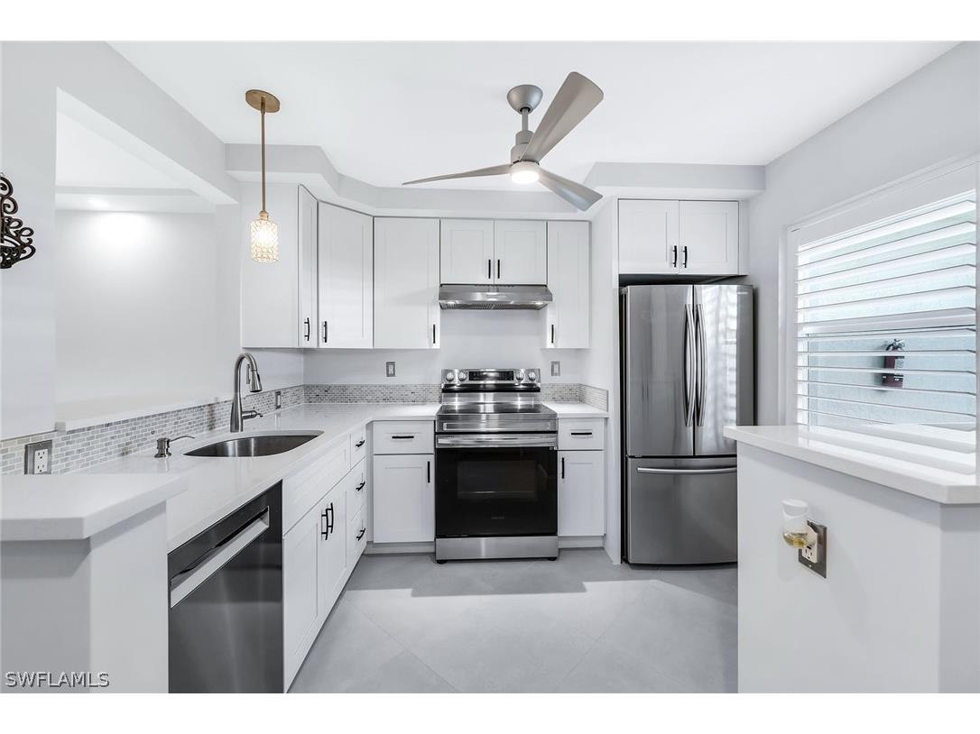 3055 Riviera Drive #102 Naples FL 34103 226008615 image11