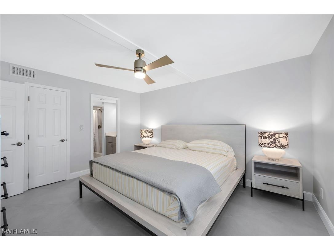 3055 Riviera Drive #102 Naples FL 34103 226008615 image20