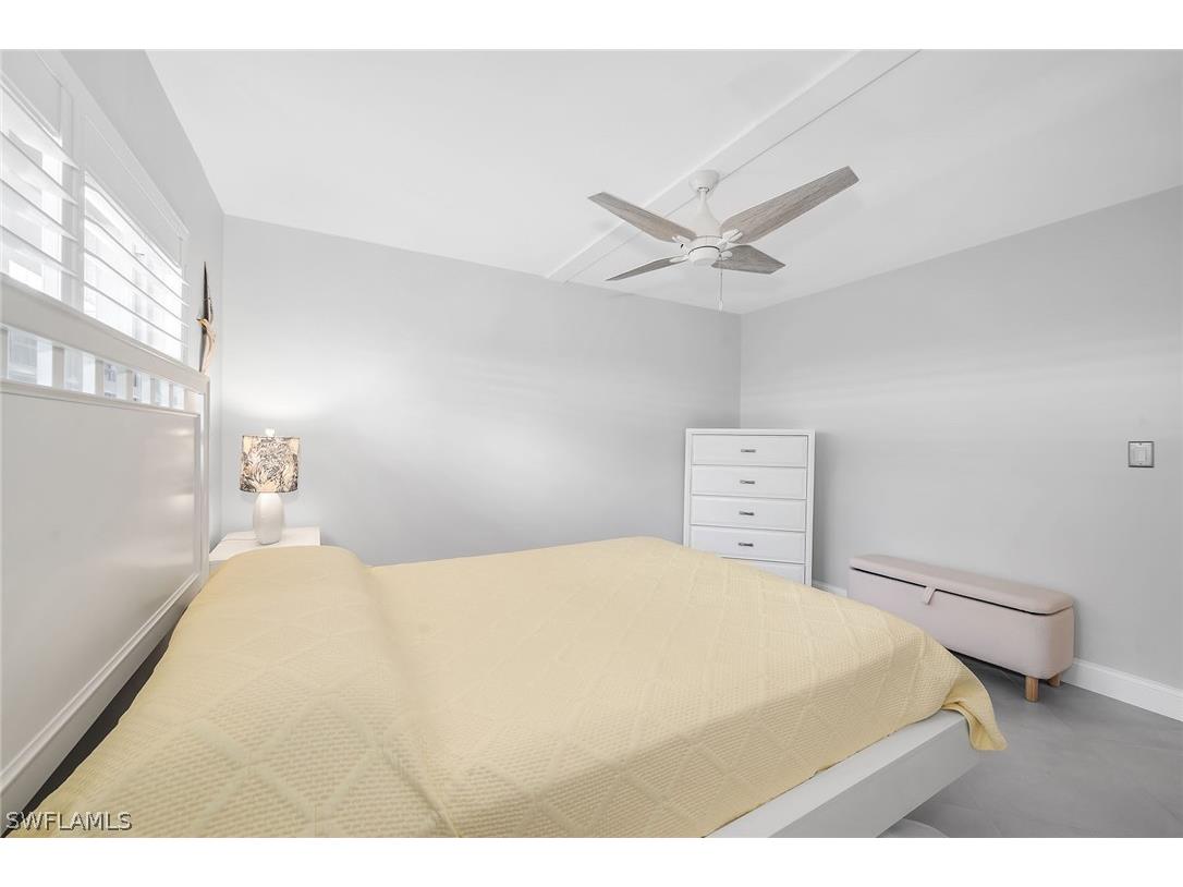 3055 Riviera Drive #102 Naples FL 34103 226008615 image24
