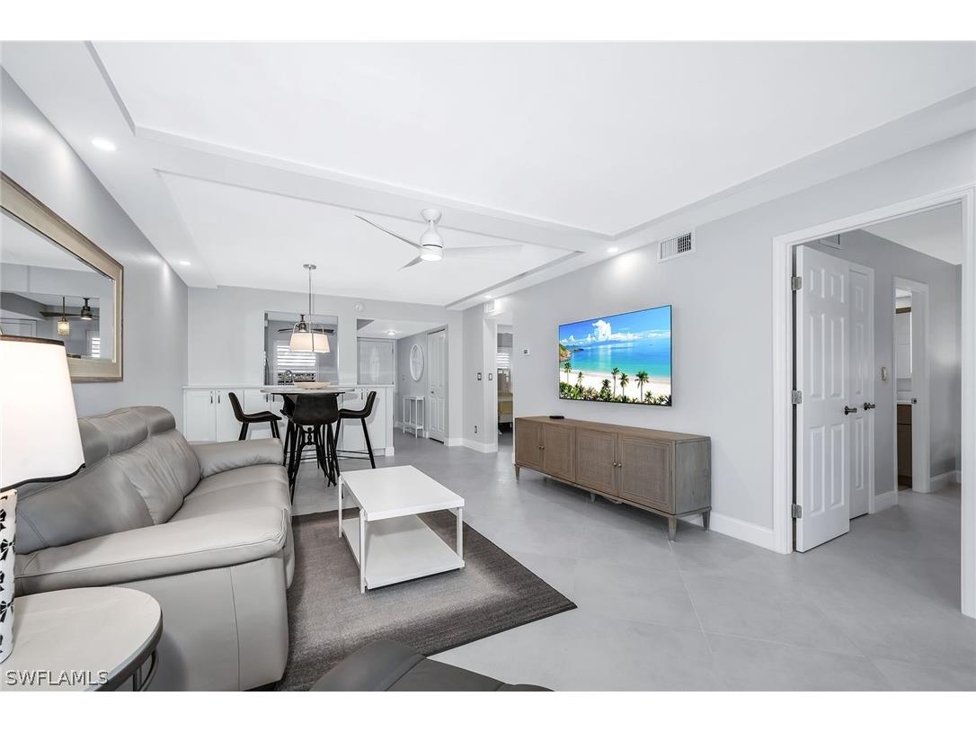 3055 Riviera Drive #102 Naples FL 34103 226008615 image9