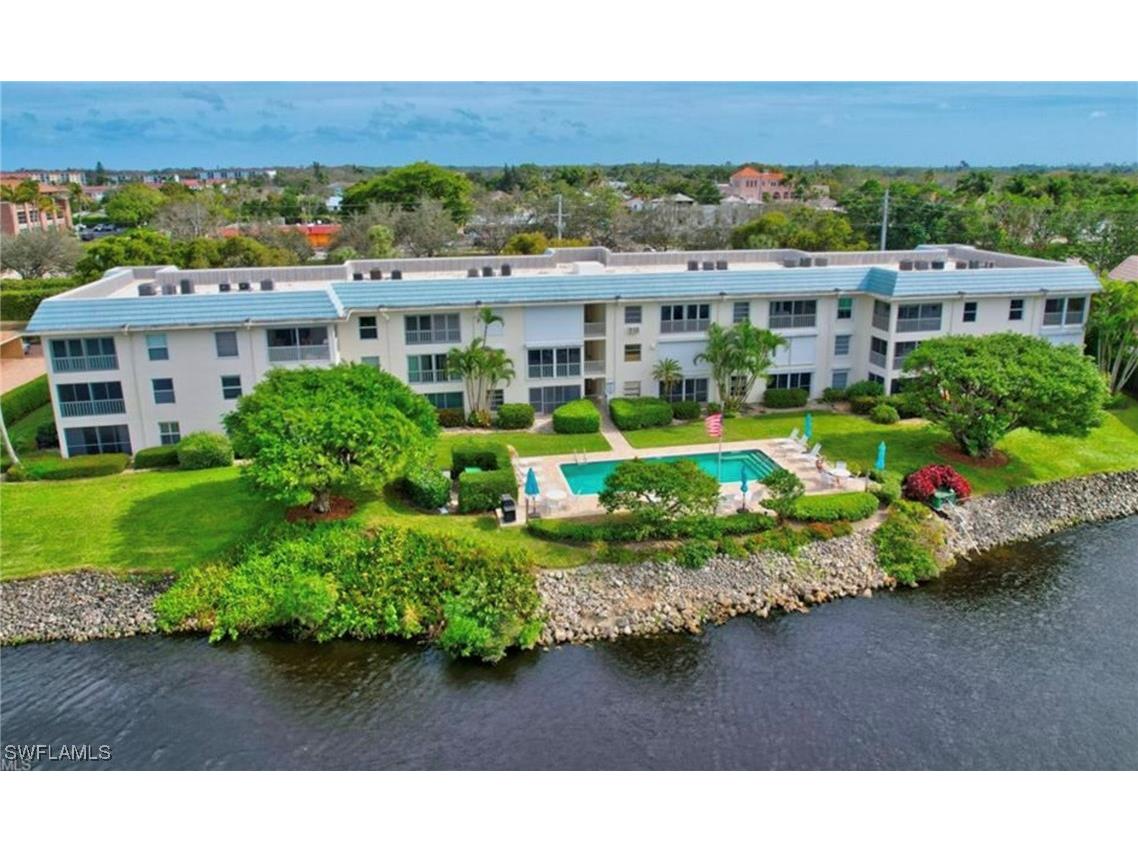 3055 Riviera Drive #306 Naples FL 34103 225082377 image30
