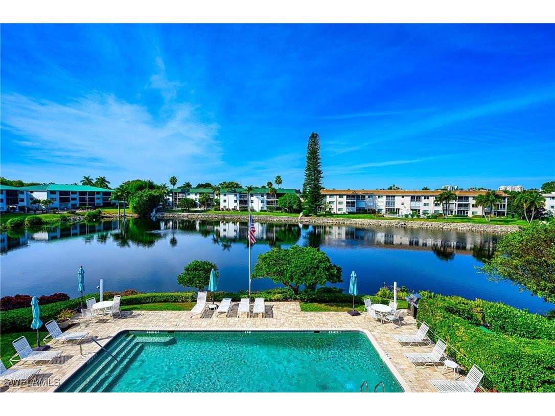 3055 Riviera Drive #306 Naples FL 34103 226004852 image2