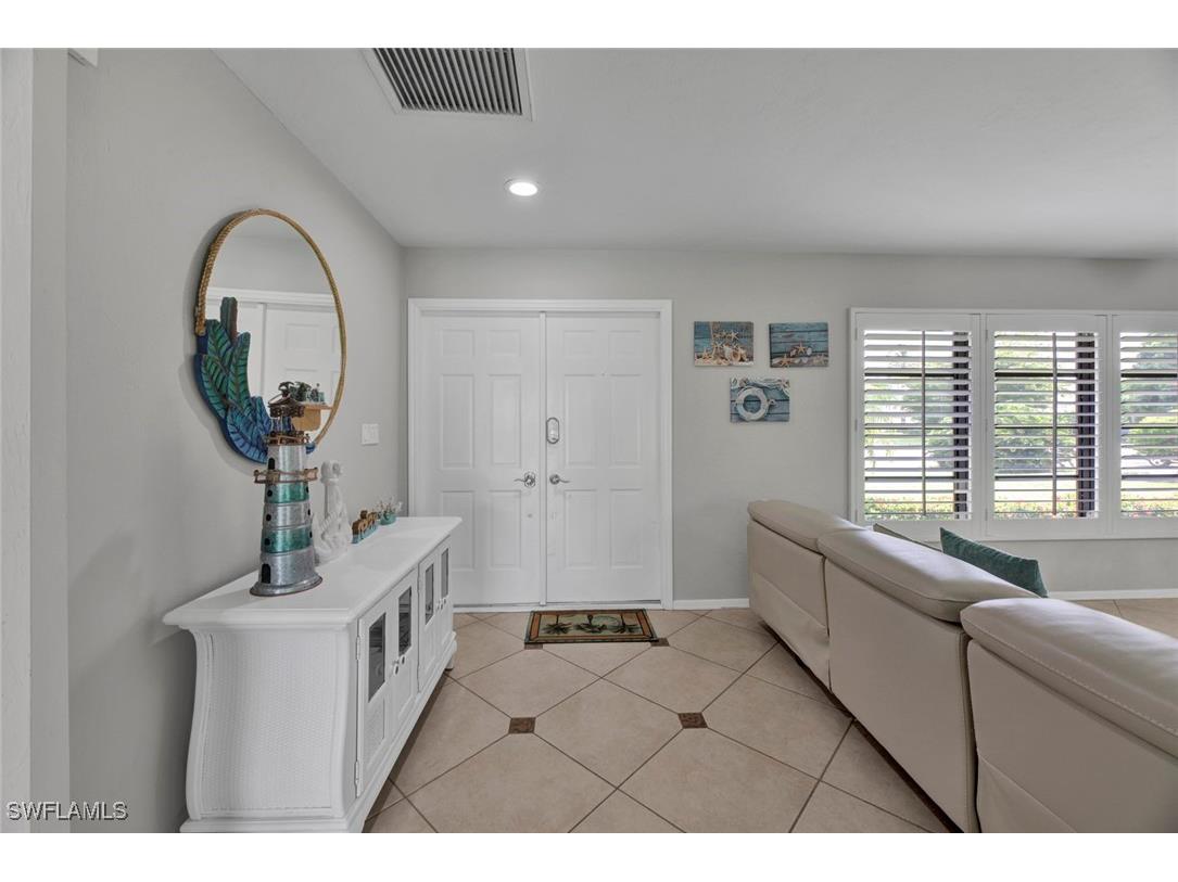 3055 Round Table Court Naples FL 34112 225065205 image4