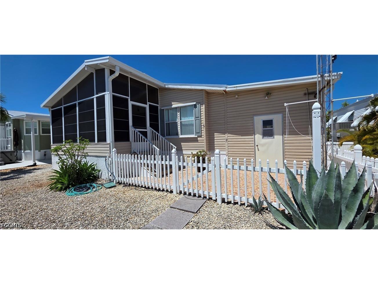 3056 Sloop Lane Saint James City FL 33956 2026019120 image2
