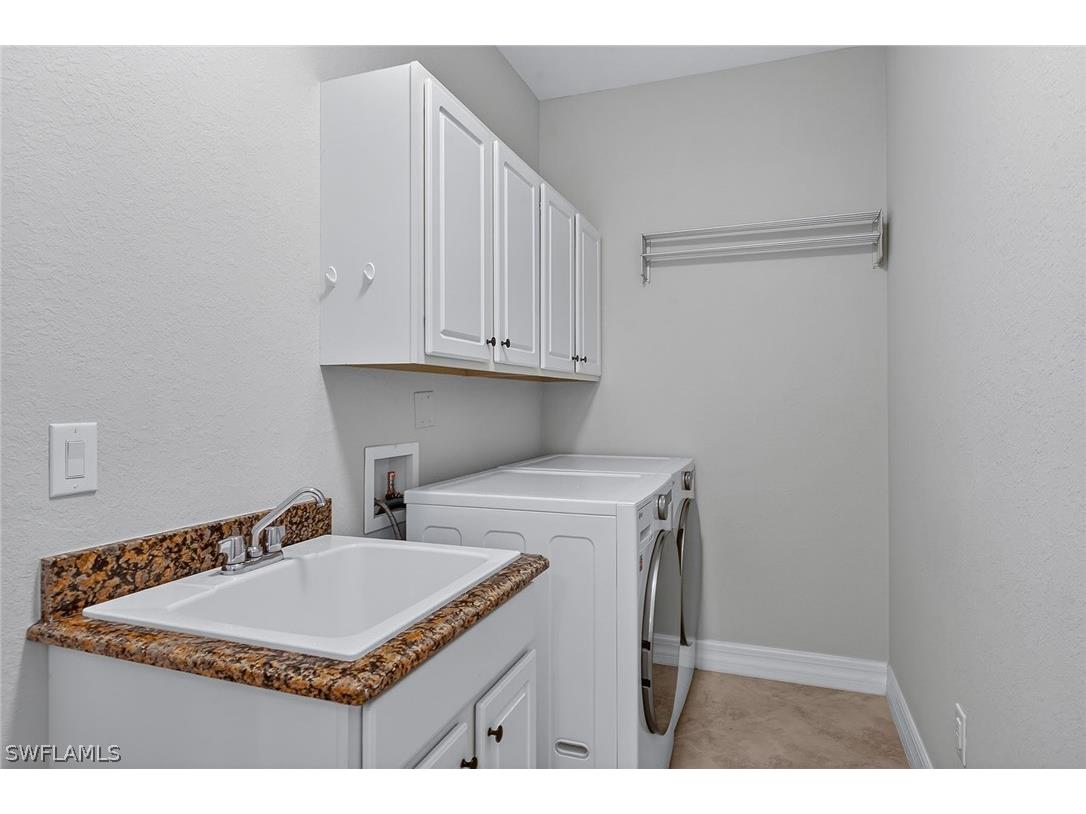 3058 Aviamar Circle Naples FL 34114 225019408 image20