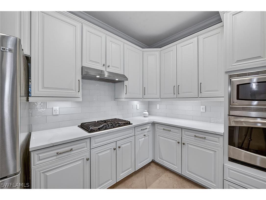 3058 Aviamar Circle Naples FL 34114 225019408 image9