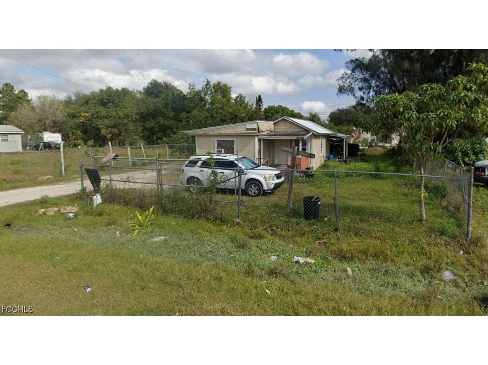 306 13th Street SE Immokalee FL 34142 2026001901 image1