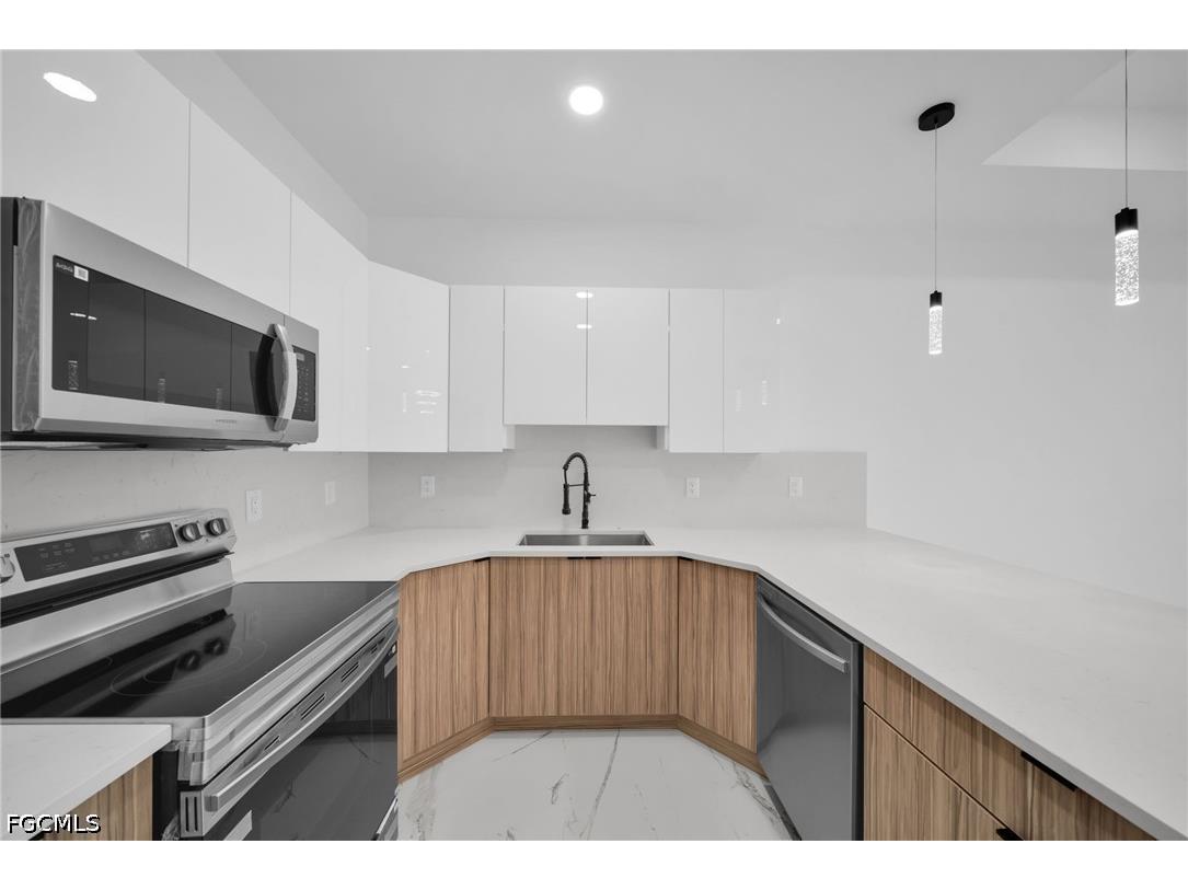 306 / 308 Bell Boulevard S Lehigh Acres FL 33974 2026022449 image6