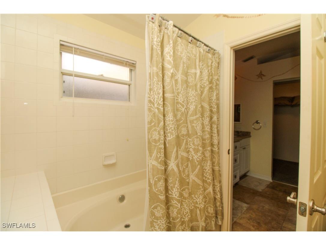 306 Emerald Bay Circle #J-8 Naples FL 34110 225072546 image27