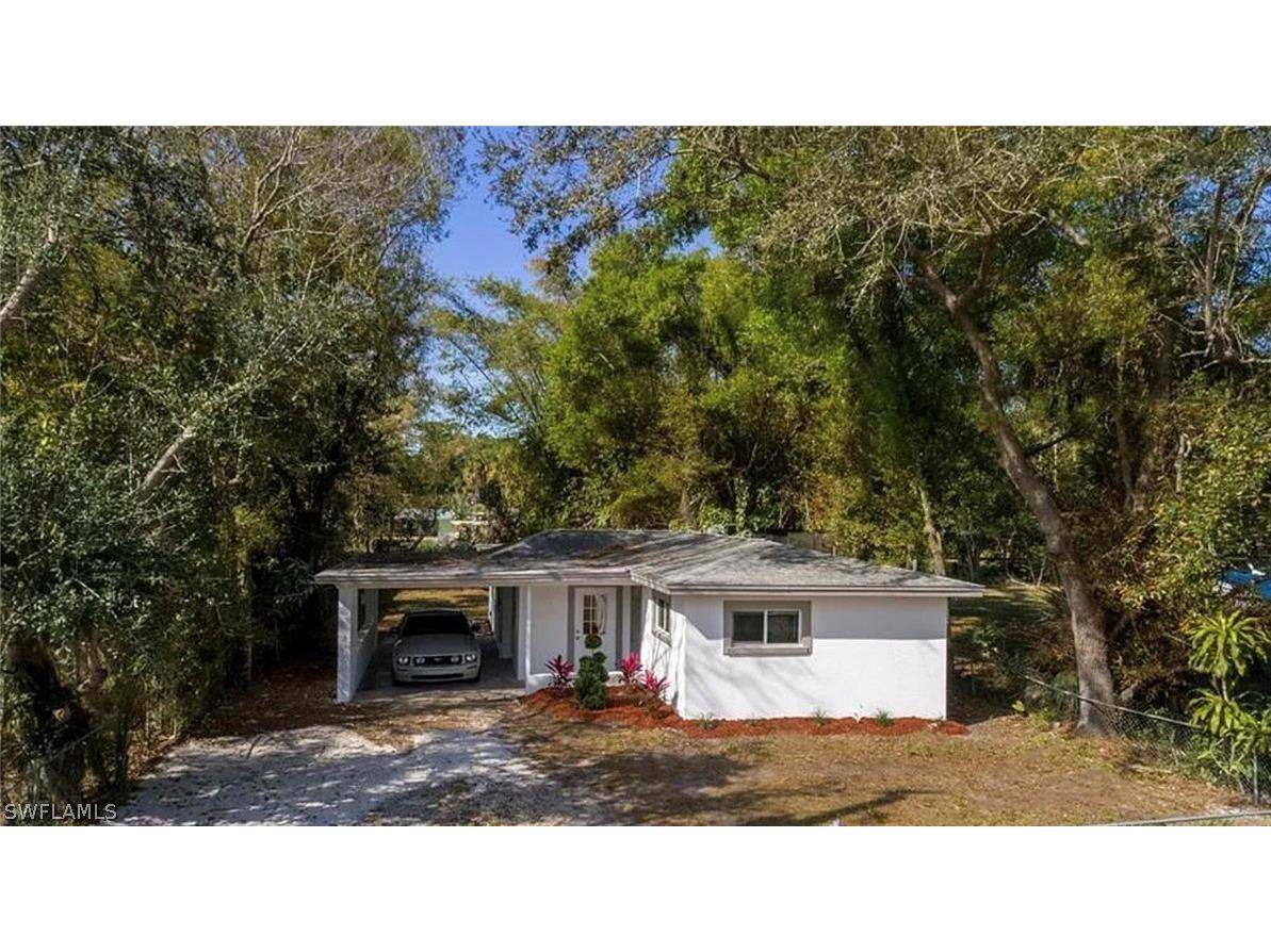 306 Flamingo Circle Fort Myers FL 33905 222071199 image1