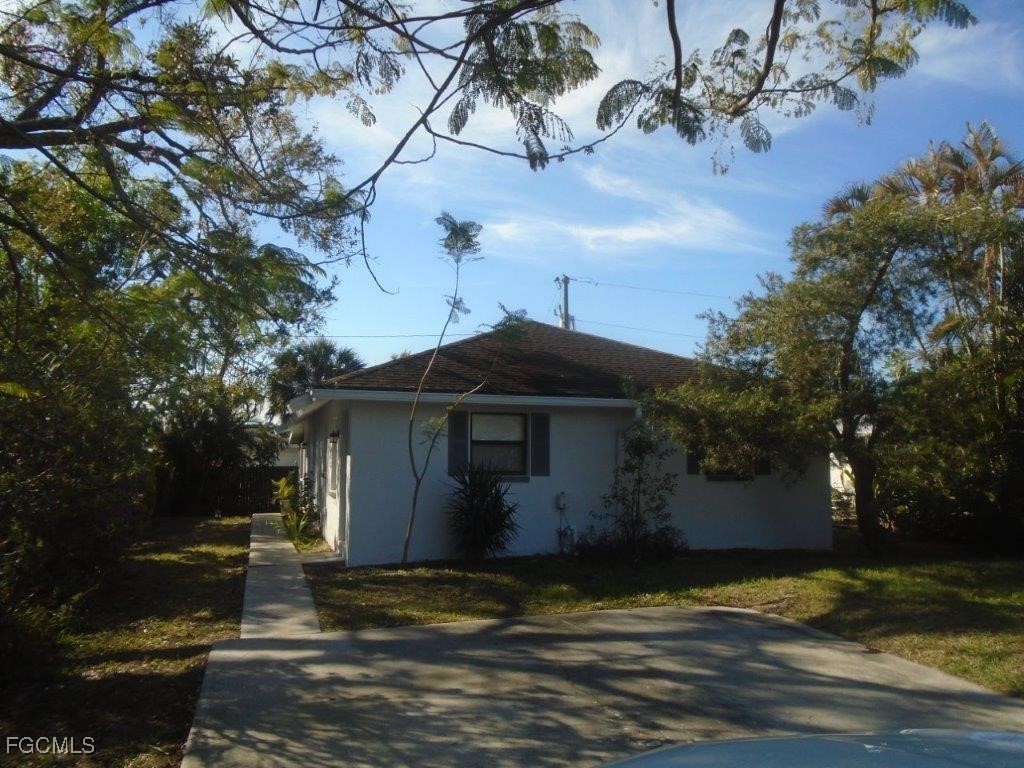 306 Hubbard Avenue North Fort Myers FL 33917 2025010940 image1