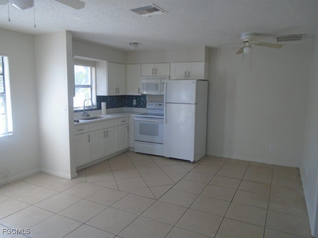 306 Hubbard Avenue North Fort Myers FL 33917 2025010940 image3