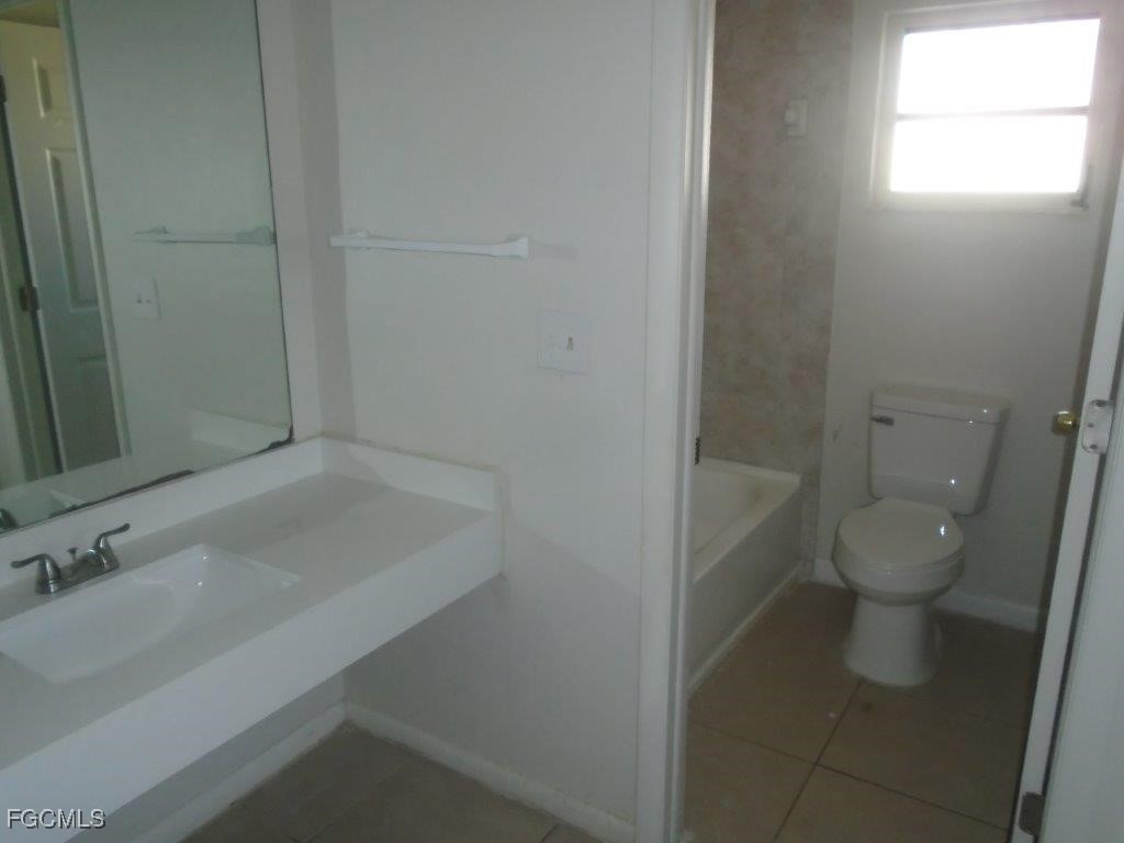 306 Hubbard Avenue North Fort Myers FL 33917 2025010940 image5