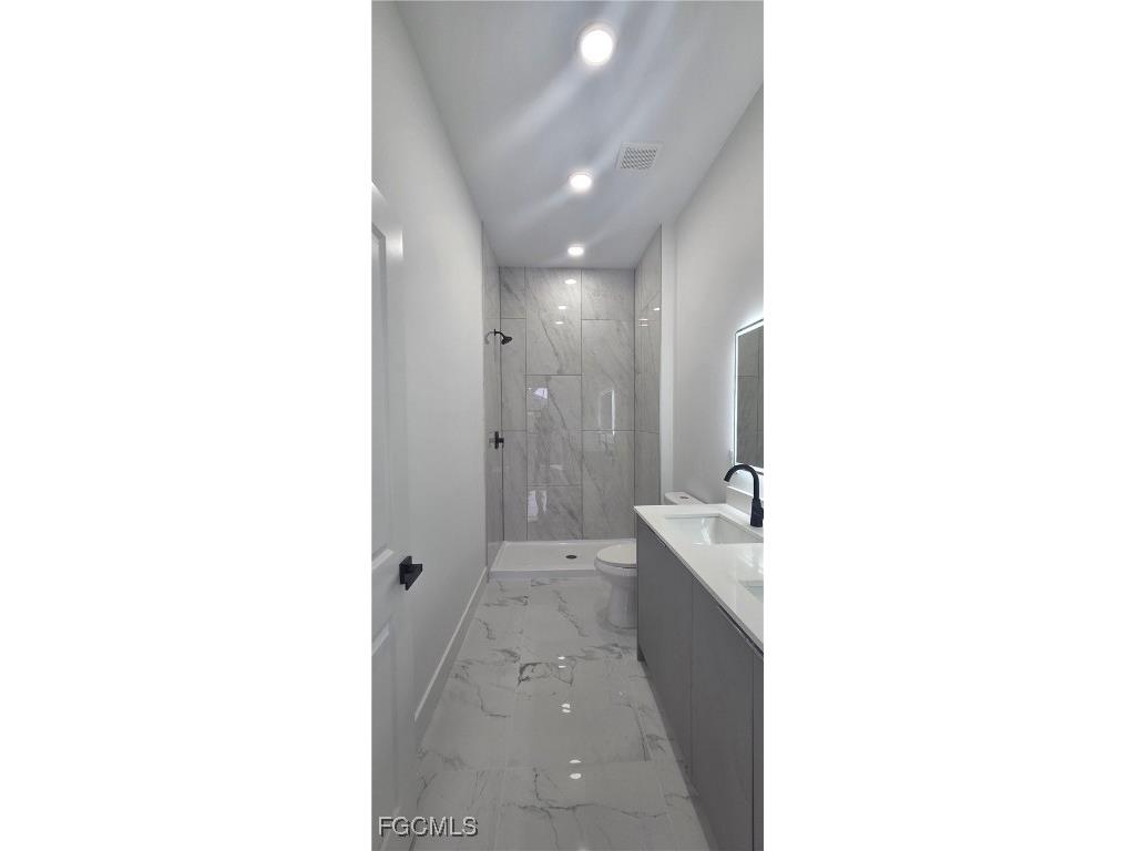 306 NE 10th Terrace Cape Coral FL 33909 2025016855 image10